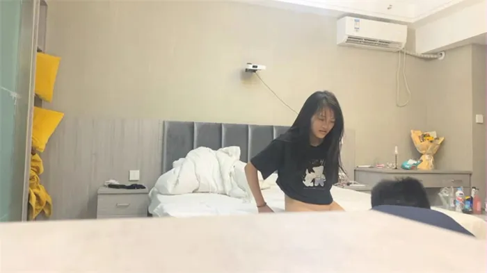 神似鄭爽の可愛い妹風！小僧の技がうまい「お姉さんの体を弄る」で視聴者も興奮しちゃう