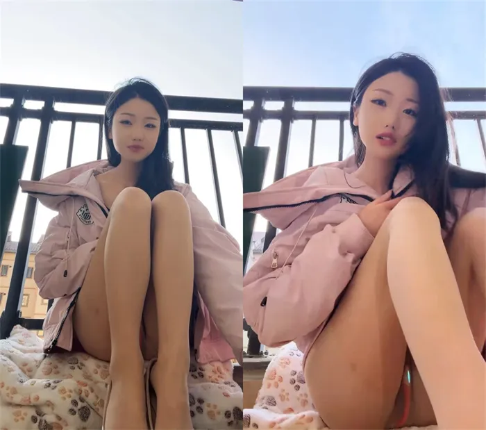 美脚の魅力的な女性、白皙で柔らかな胸元、タイツの美しい足先。野外での真空跳蛋（ペニス用具）体験、長く楽しむための高画質ライブ配信。