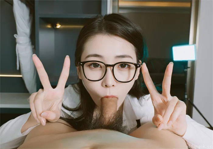 身長177cm、冷白皮の美女たちが自転車モデルとして熱いパフォーマンスを見せ付ける！