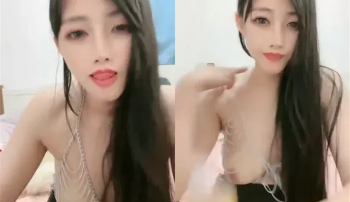 A stimulating older sister, tall with big breasts, captivates with stockings! An exhilarating masturbation experience using super powerful webcam tools.