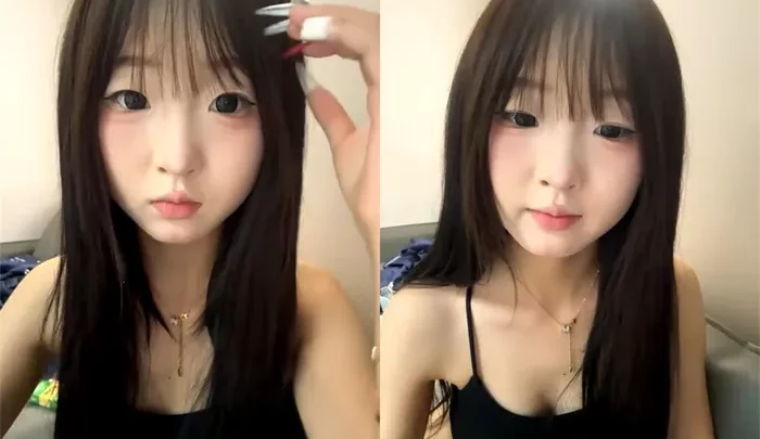 18歳の純情で可愛い新人 全裸M腿が映えるライブ配信