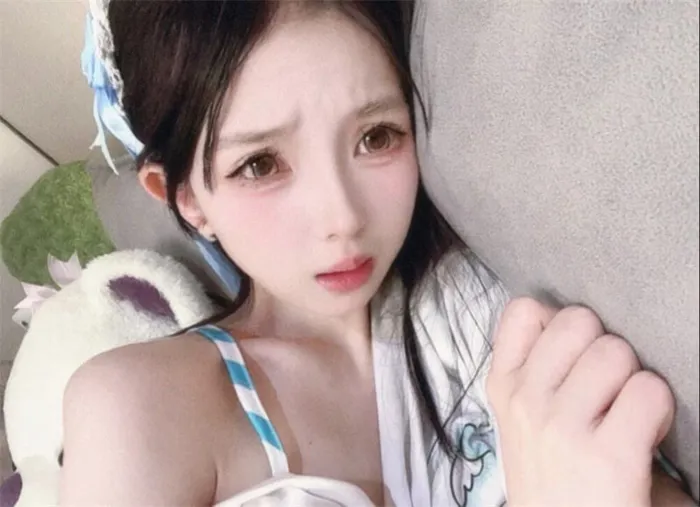 超可爱な小 Legs 美少女のBilibili小型网红配信者 – 喂金现象、高クオリティ自撮り映像が登场！